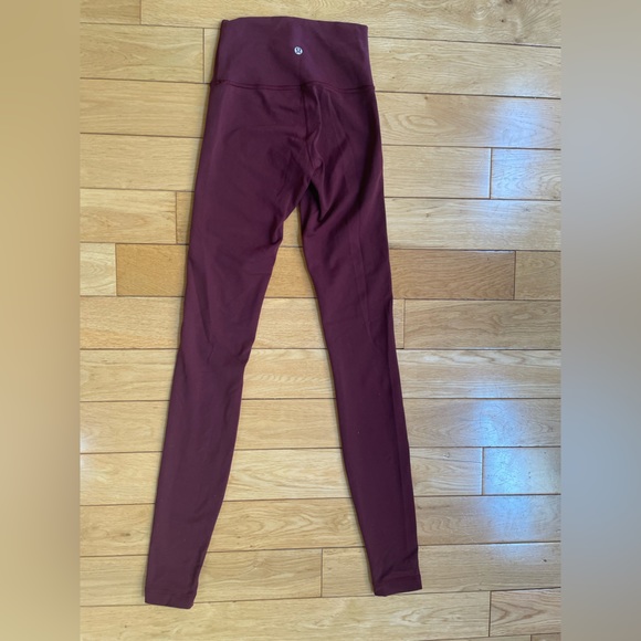 Lululemon Wunder Under sz 2 tall - Picture 2 of 3